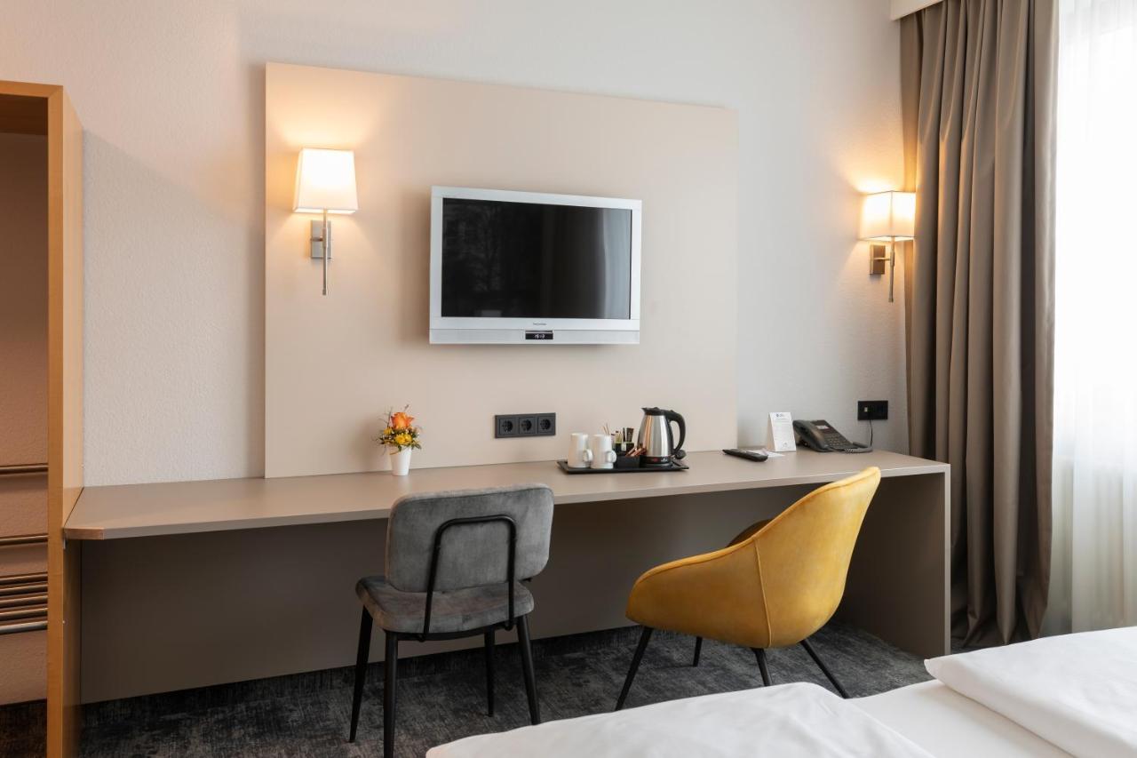 Best Western Hotel Am Europaplatz Koenigsbrunn Exterior photo