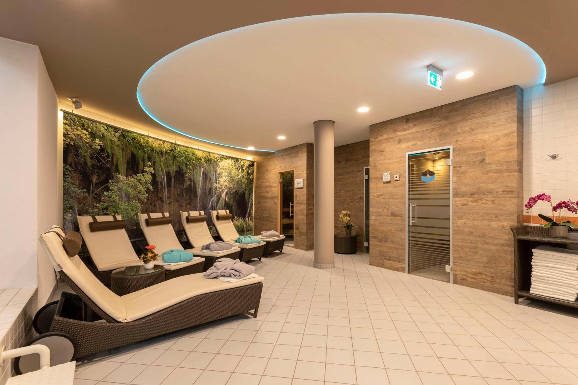 Best Western Hotel Am Europaplatz Koenigsbrunn Exterior photo